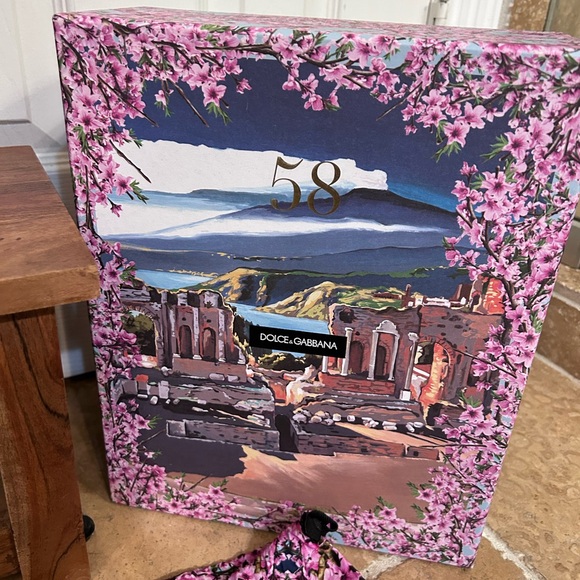 DOLCE & GABBANA Calfskin Small Sicily 58 Bag in plum color - Picture 15 of 16